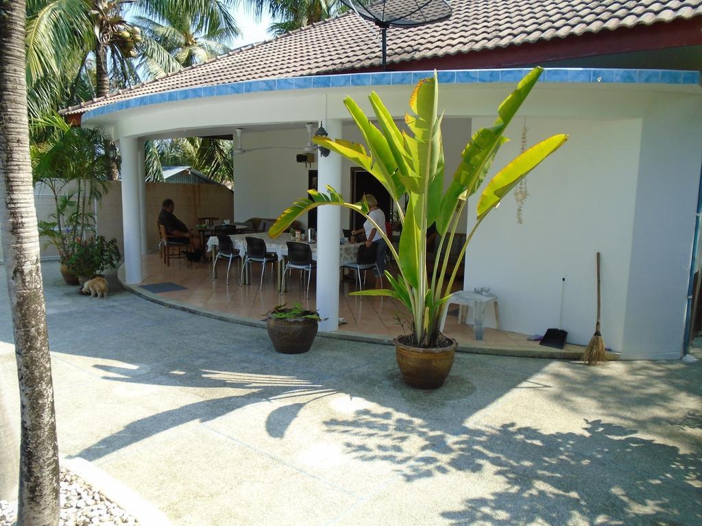 バンタオビーチ Baan Coconutヴィラ エクステリア 写真